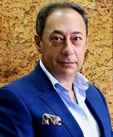 Артур Цомая